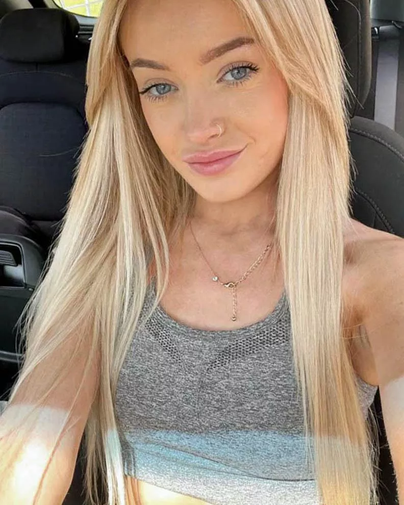 Stylin' and profilin' in this top :) posted by Scarletteee1