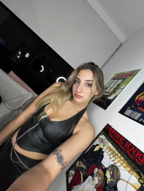 Your favorite stepsister by xoxodaniii__