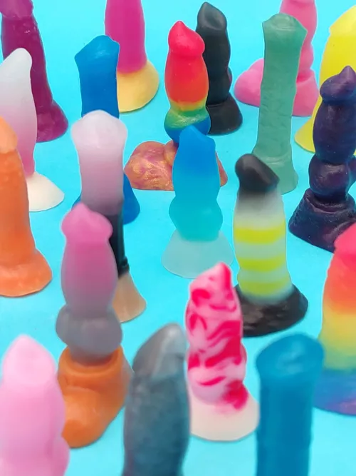 20% OFF customs! by Kisu-and-Friends