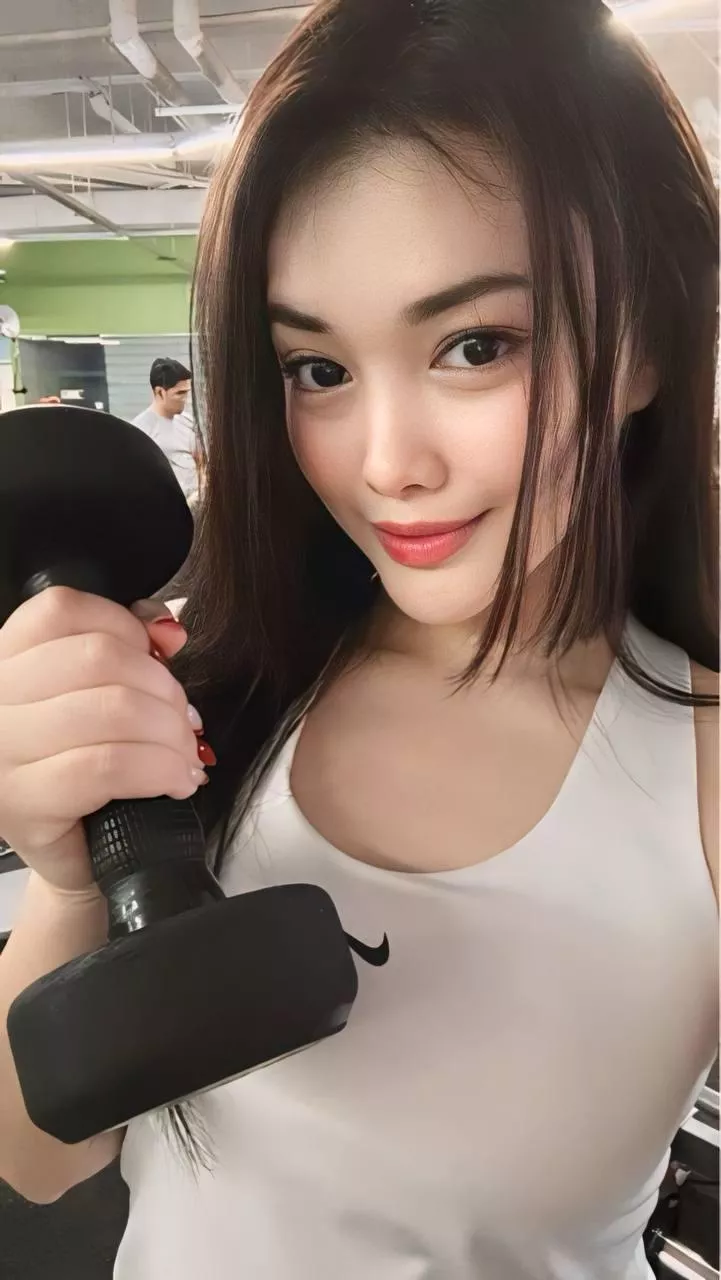 Am i look pretty with my even though I'm carrying this thing posted by HotPrimary1591