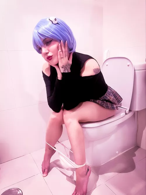 Are girls with blue hair your type? by InfernoImpulse