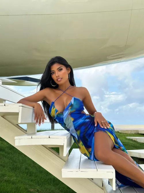 Do you like my curves? by Adventurous-Hunt3298