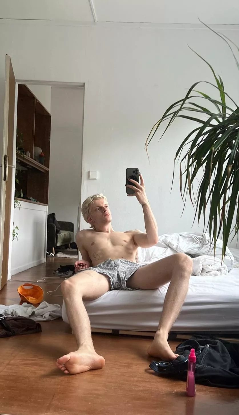 Excuse the mess 🤷🏼‍♂️ posted by alien_boy7777