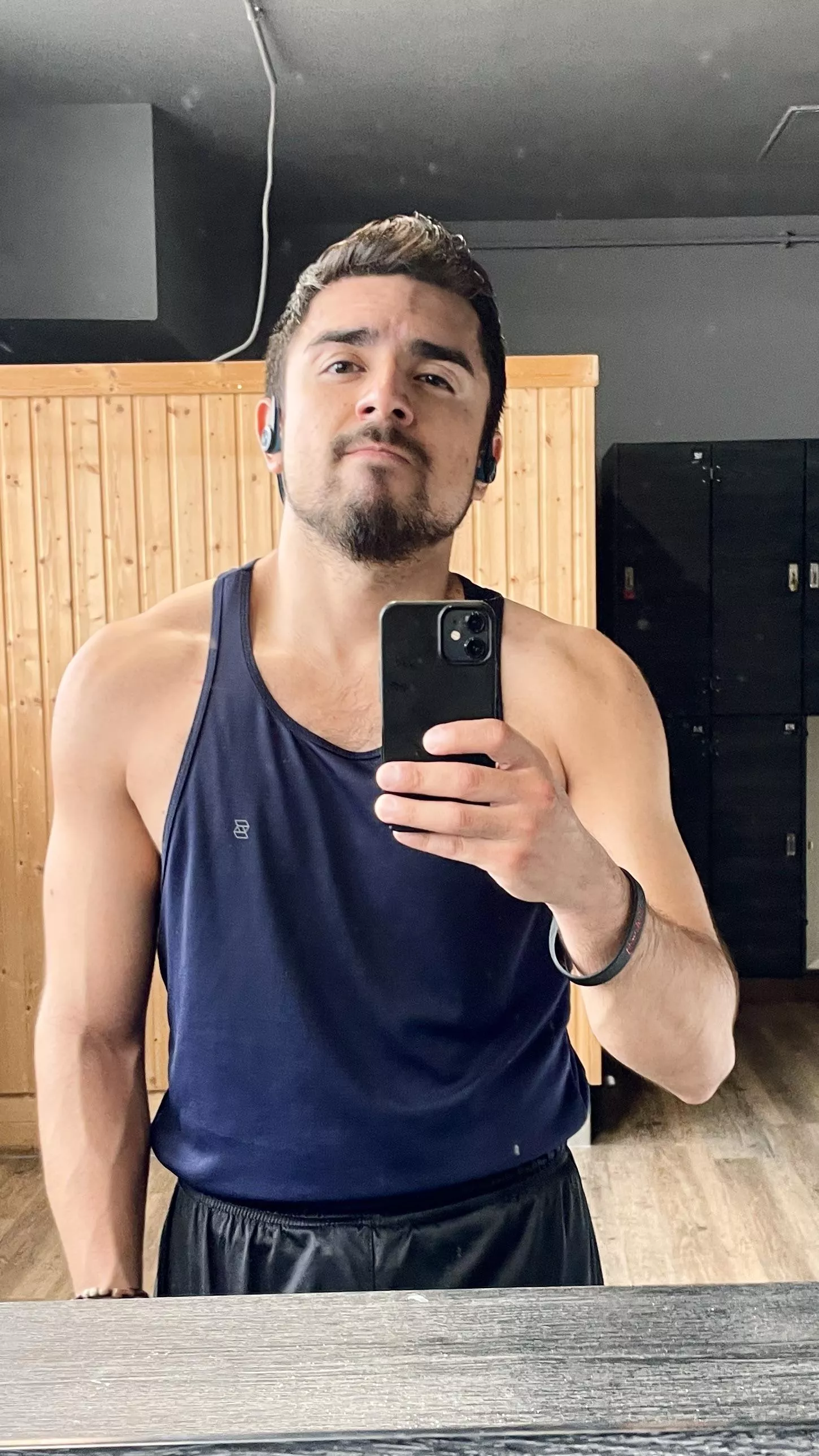 Feeling blue.  posted by Honaell