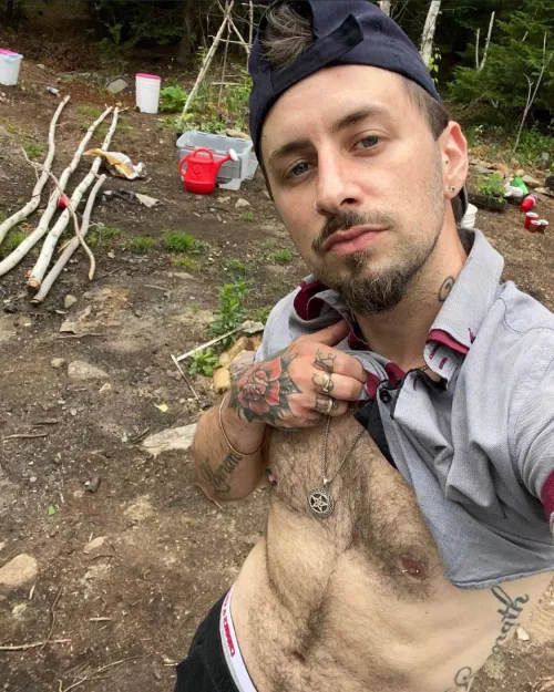 Good morning 🙈 by junior-lock5754