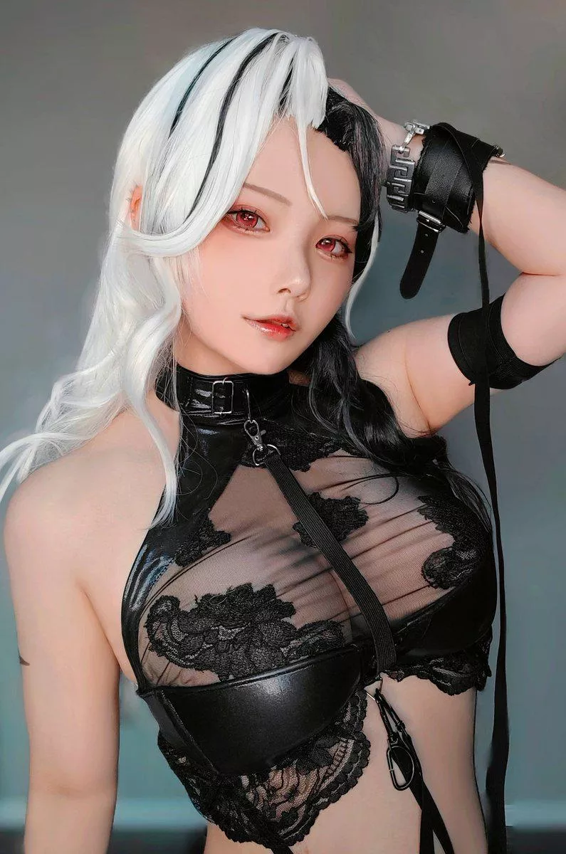 Rosanna cosplay by himeko074 [Nikke] posted by Sweet_Till7788