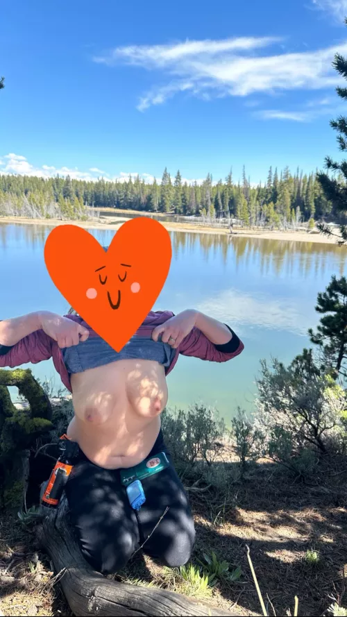 Showing off in Yellowstone 34F by readi2licku