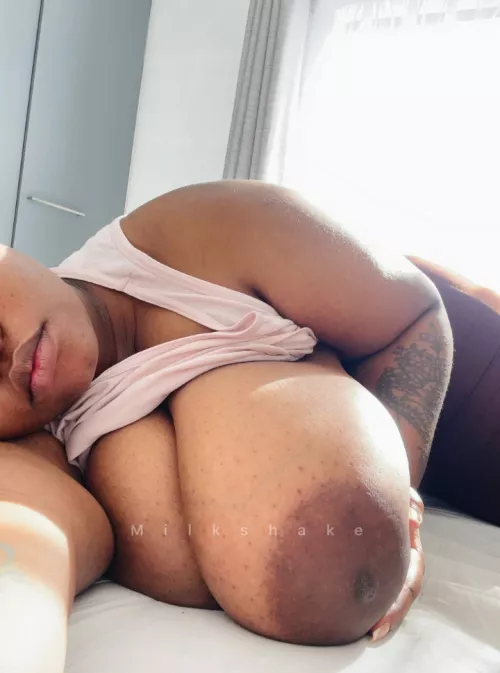 When you wake up I'll be here by watermelonshakeXx