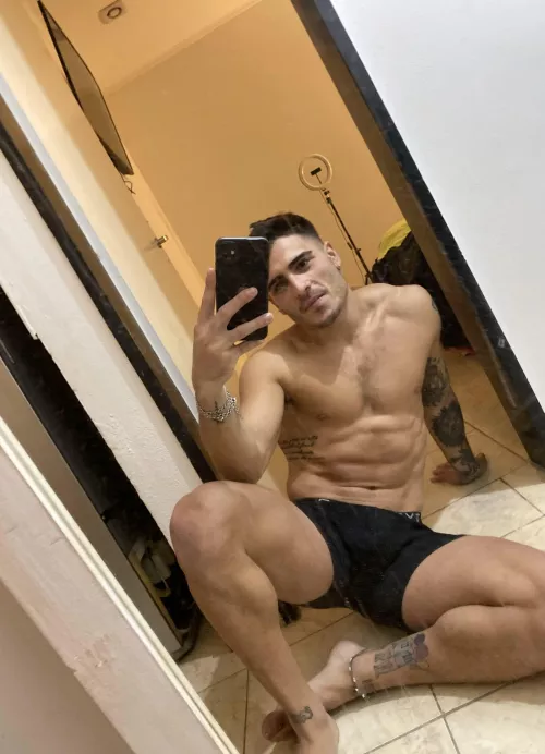 Who wants to see me naked and naughty?  by OlieTheKing