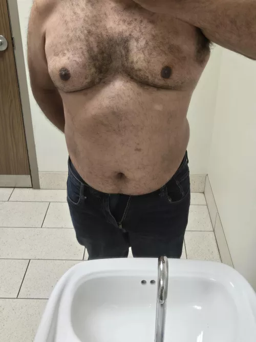 Work has great lighting by SwimmerEmbarrassed24