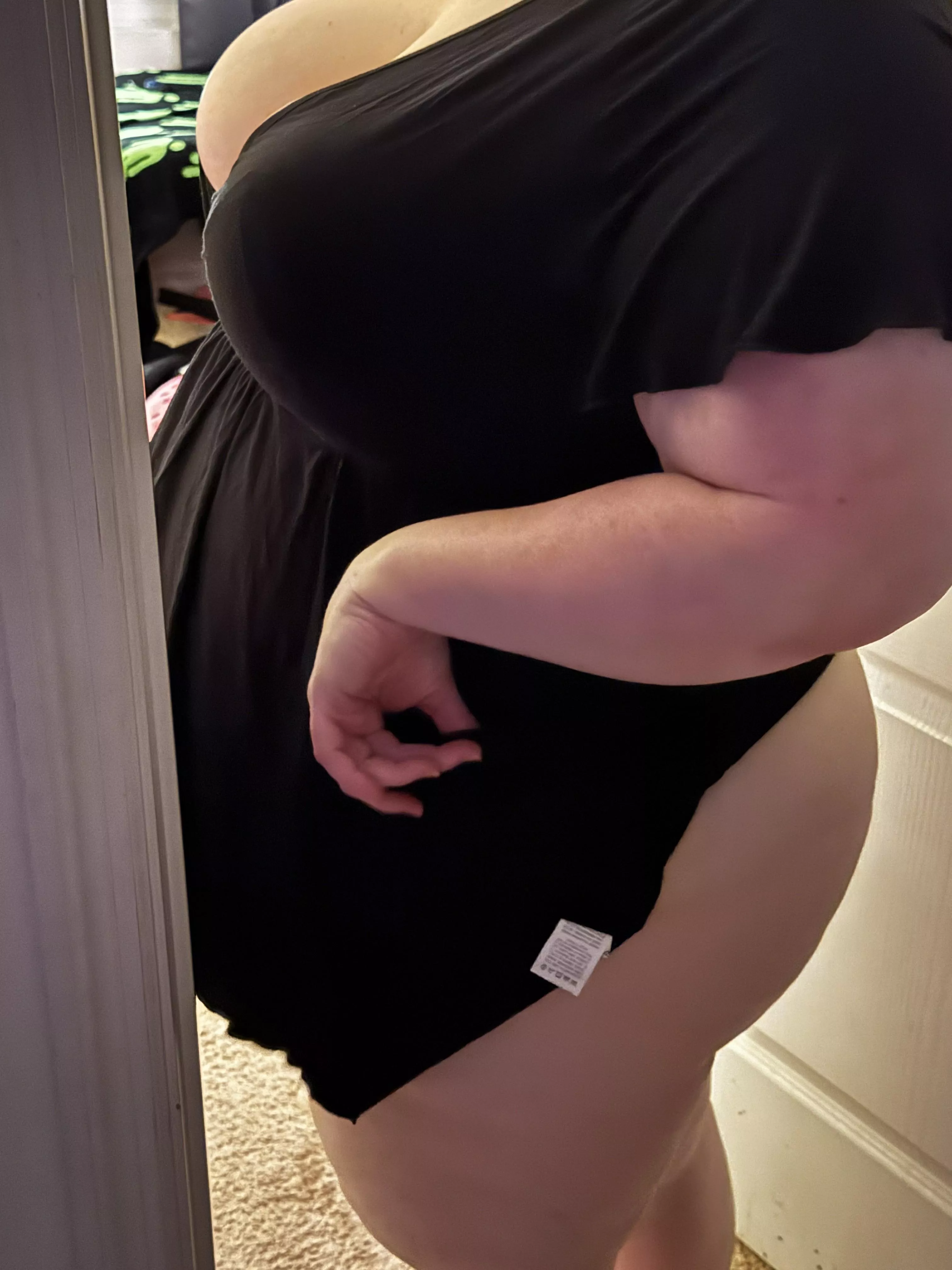 🍈 and 🍑  posted by elizabethjanee22