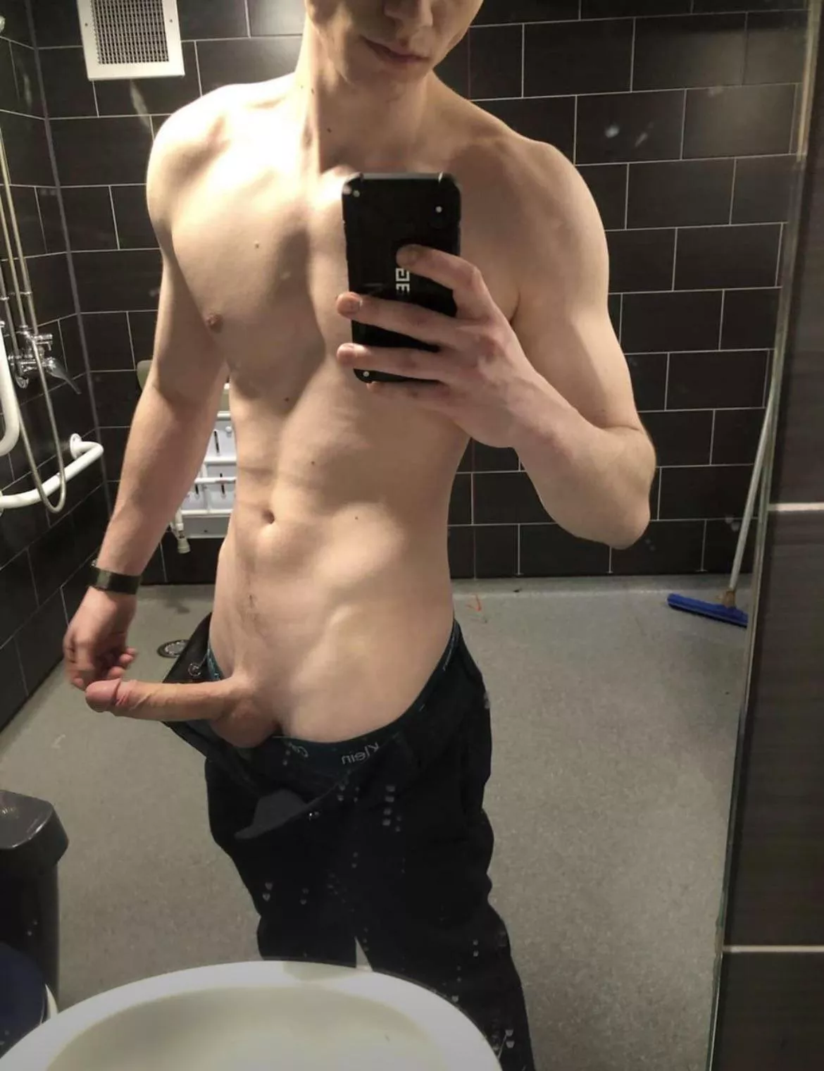 Can you help me relax after a workout? [M24] posted by joakimishere