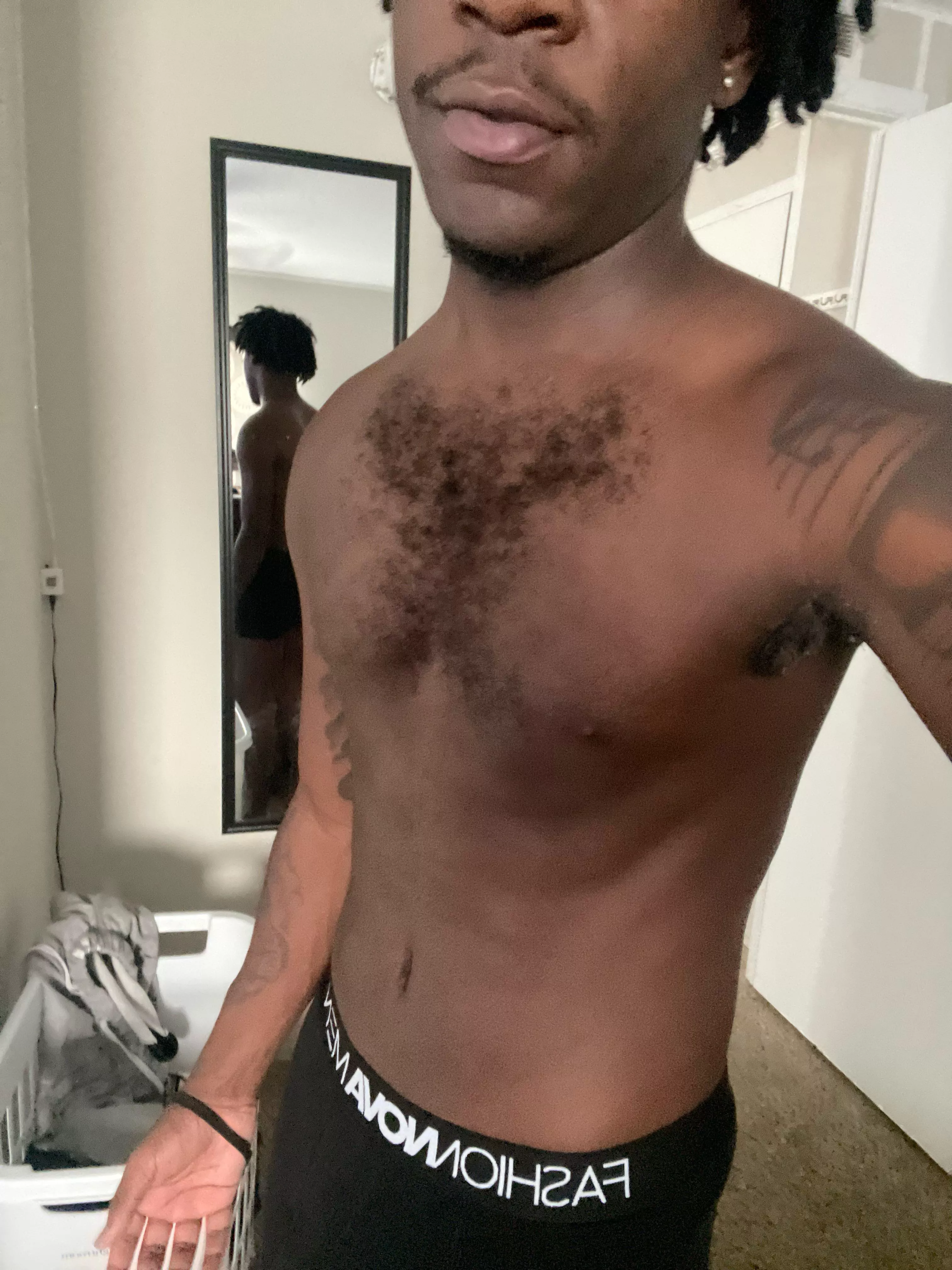 Chest hair on Black M 26 ✊🏾 posted by Woppy1030