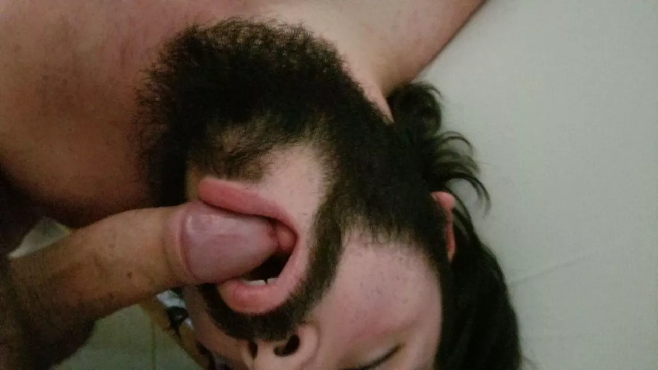 Feed me posted by Sweetlourando90