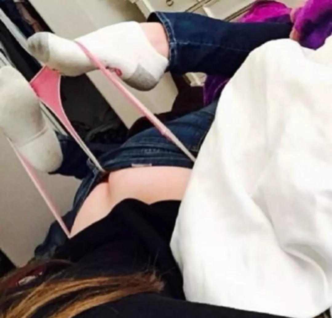 Jock Lock wedgie posted by Willing-Delivery1055