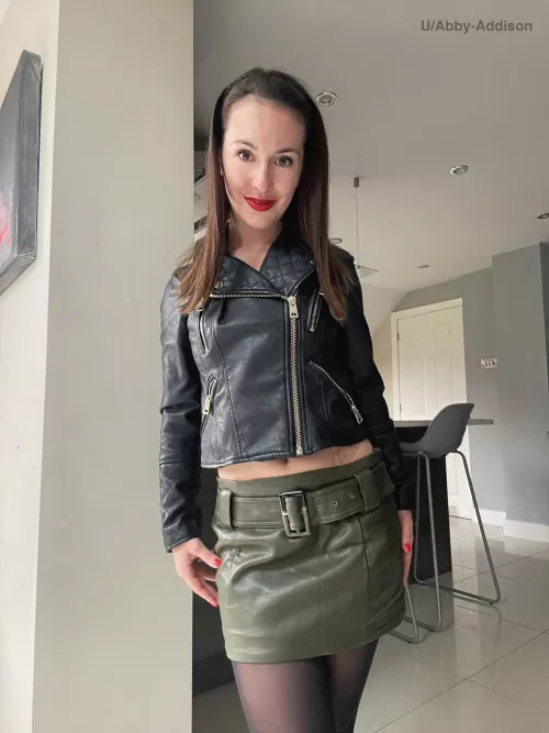 My leather outfit I am wearing to go to the shopping centre  🖤 by abby-addison