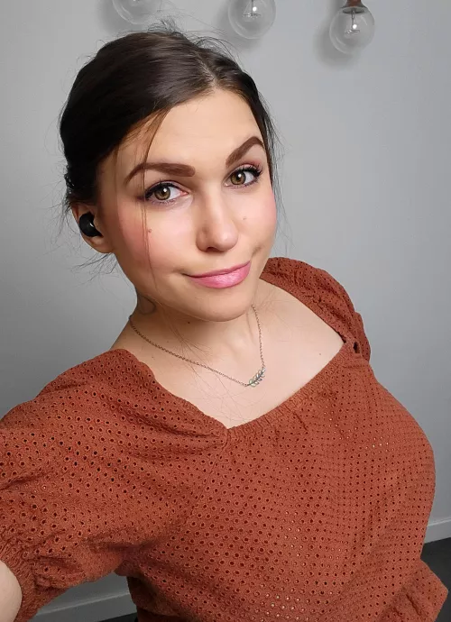 Spend hot weekend with Alice on @chaturbate 🥵 [Tiny_hat] by Tiny_hat_