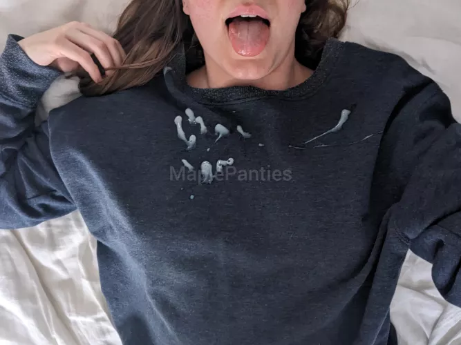 The best way to wear cum by MaplePanties