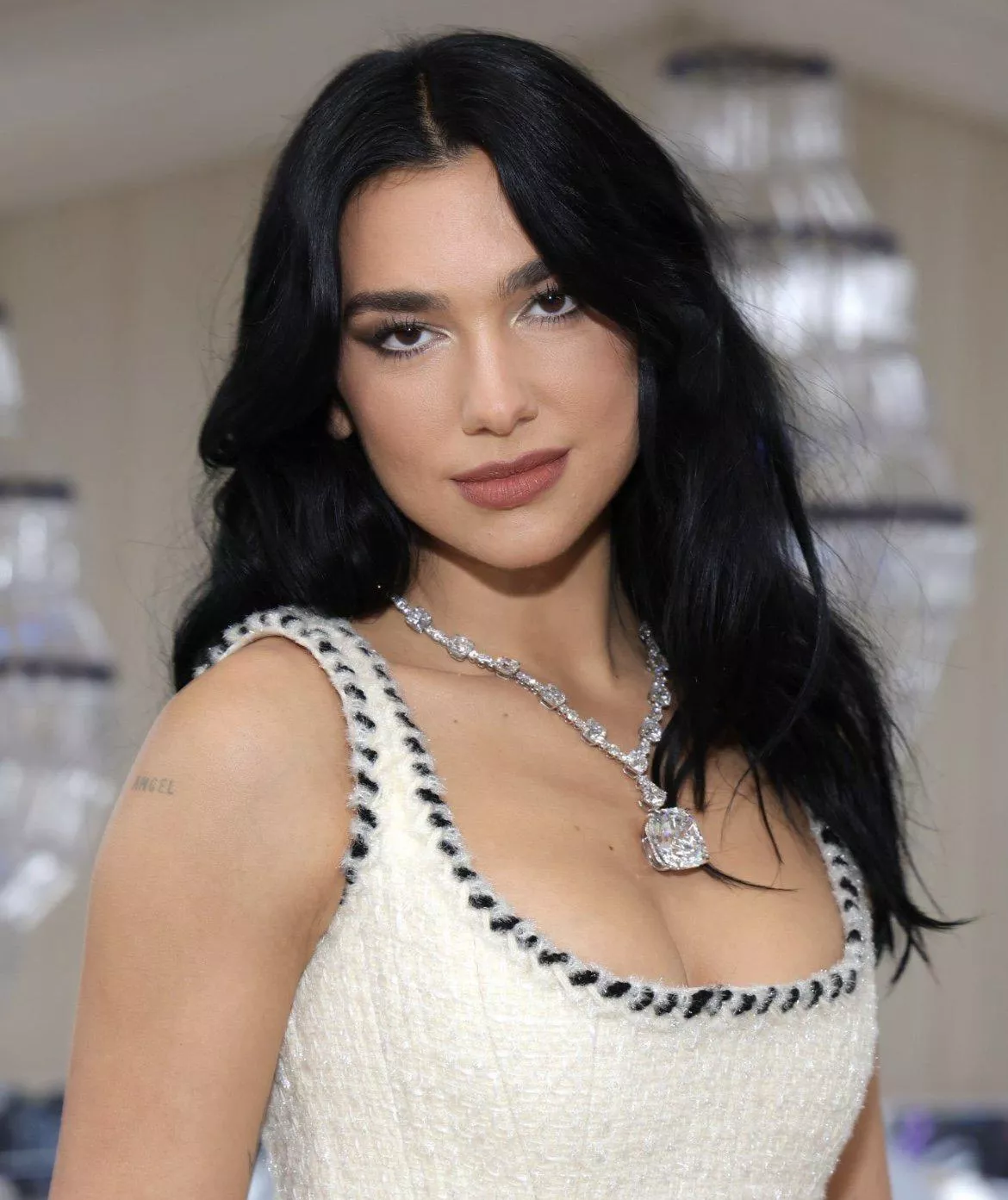 Would love a bud to help me relieve some stress for Dua Lipa and Sydney Sweeney  posted by ax791