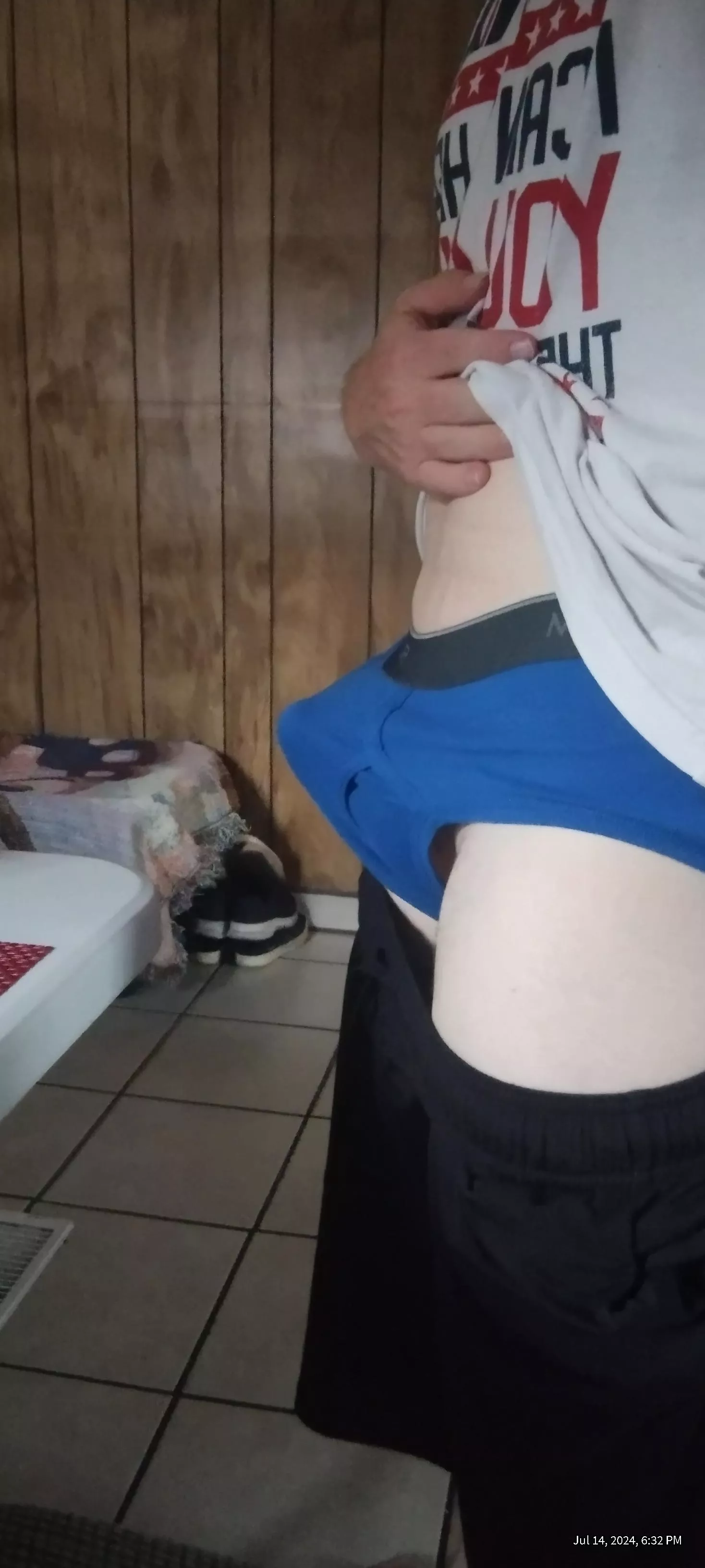 Been a few days, he's getting restless (28)  posted by NeedsLovings