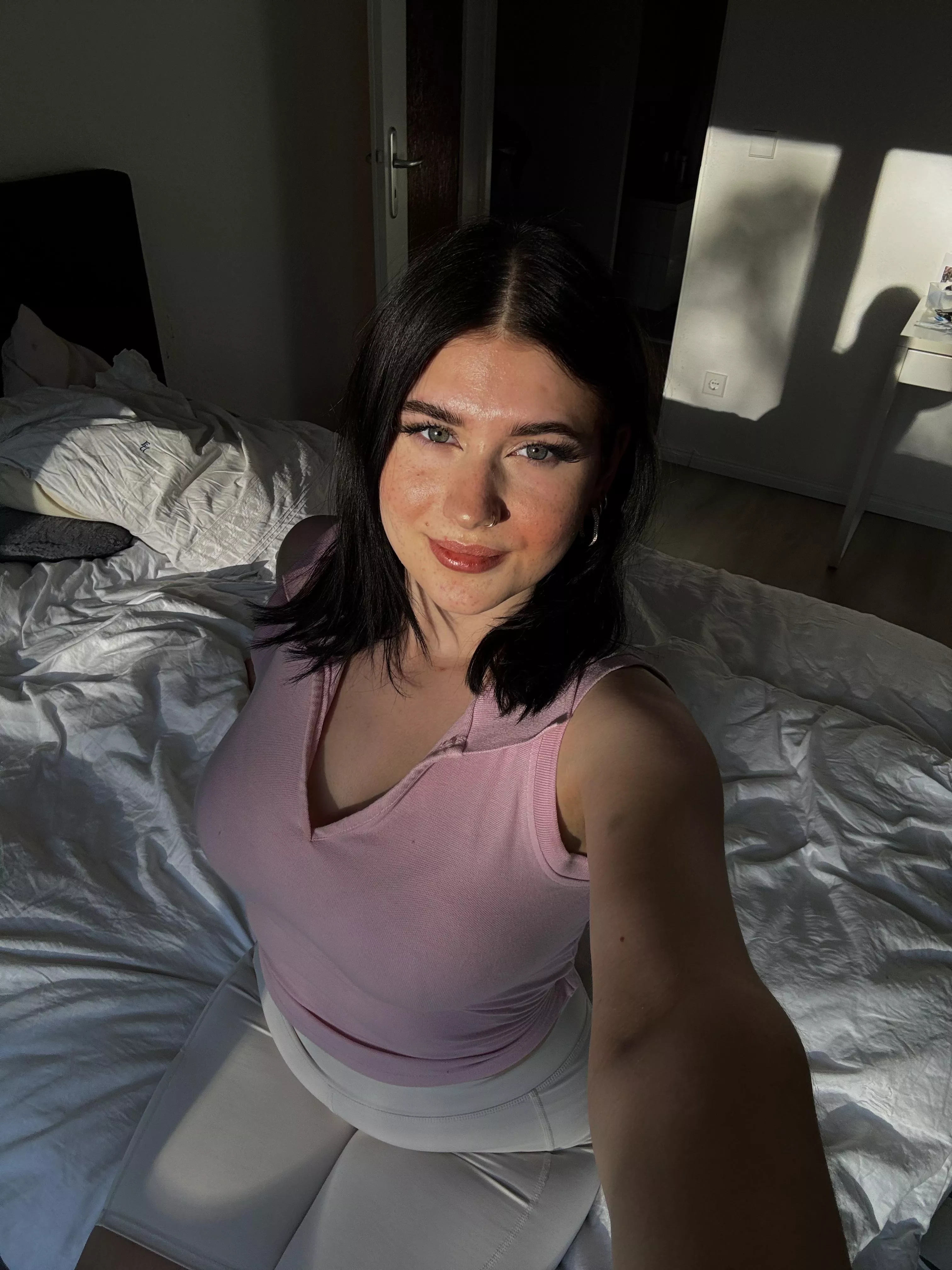 feeling pretty in pink! How does this top look on me posted by Zestyclose_Dish_1670