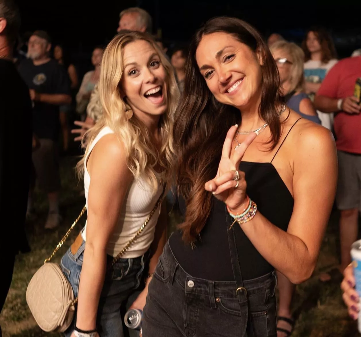 Local Cuties [2] posted by maverick1684