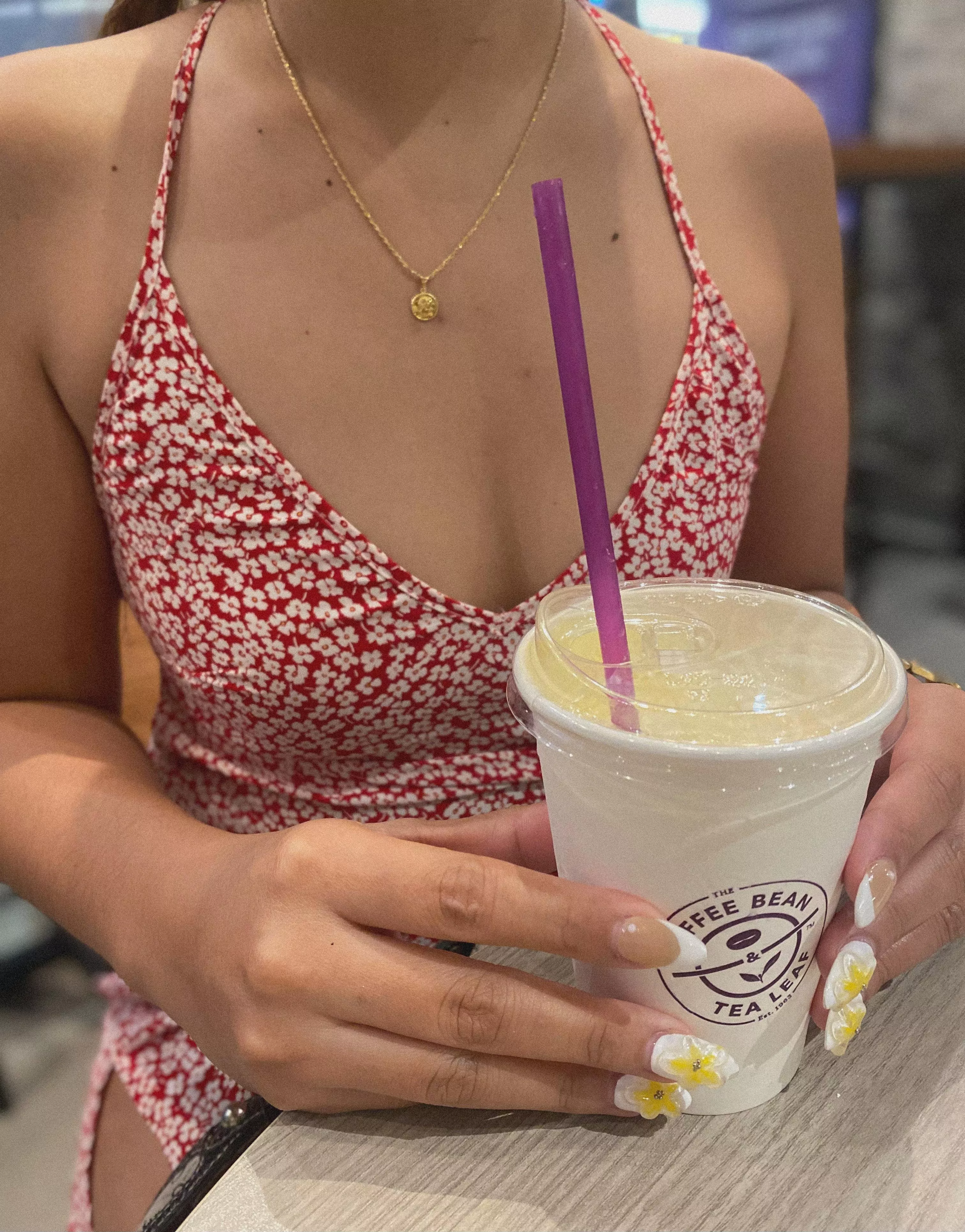 No bra (M)onday posted by raysofsunshine_