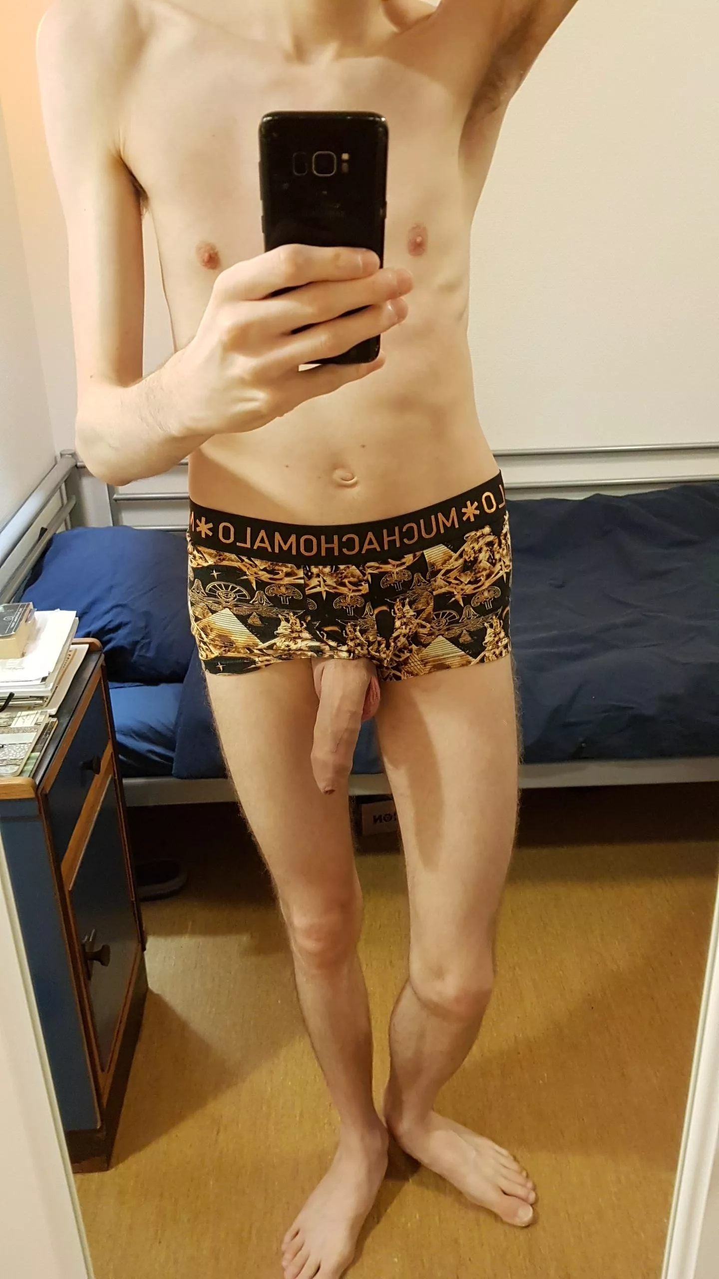 Oh, no! It slipped out! posted by DutchPharaoh96