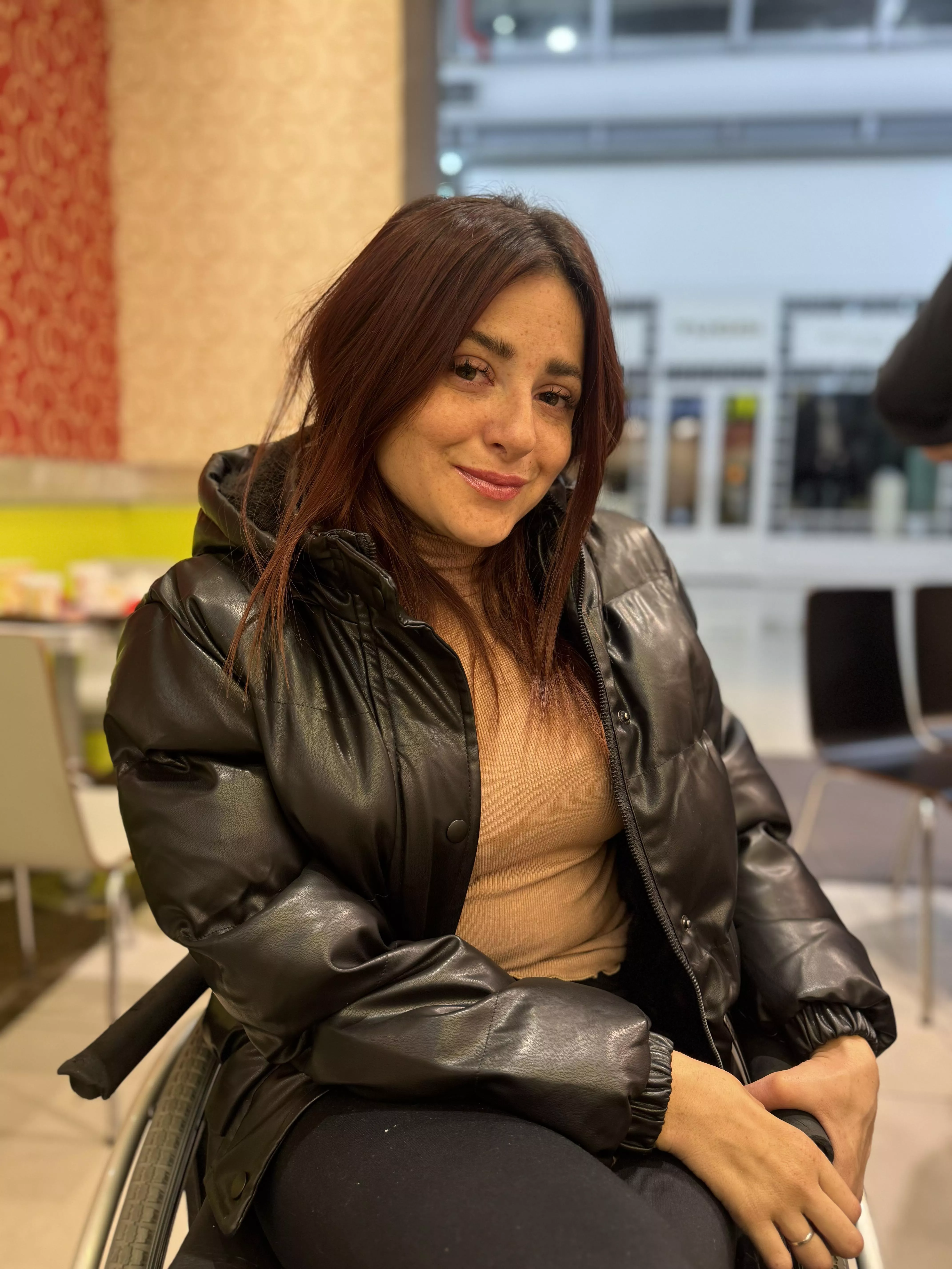 On a date, being a fine and elegant girl.  posted by Lapeco24