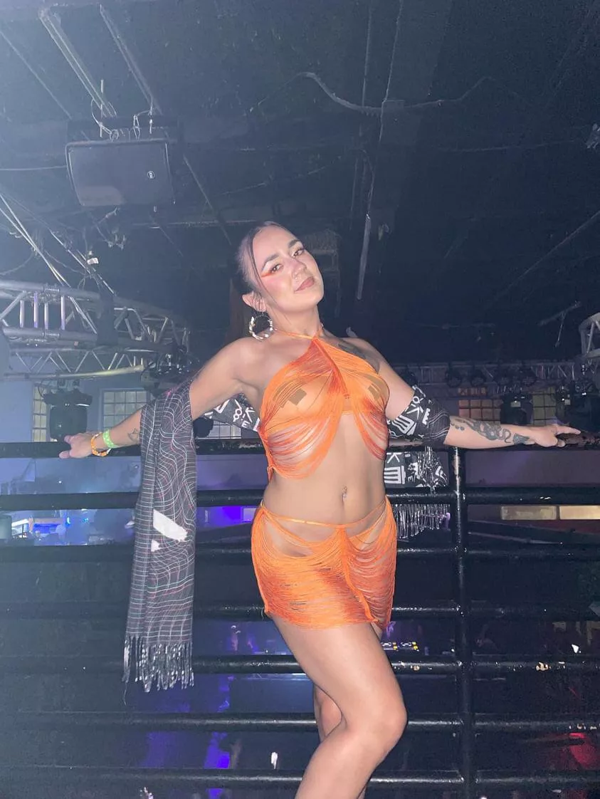 Orange is definitely my color  posted by radbitchliv