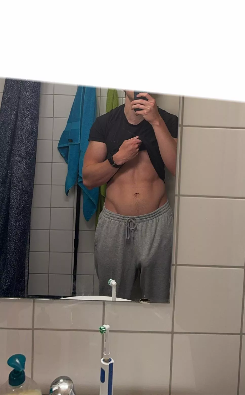 V-lines abs and dick posted by Consistent-Point-349