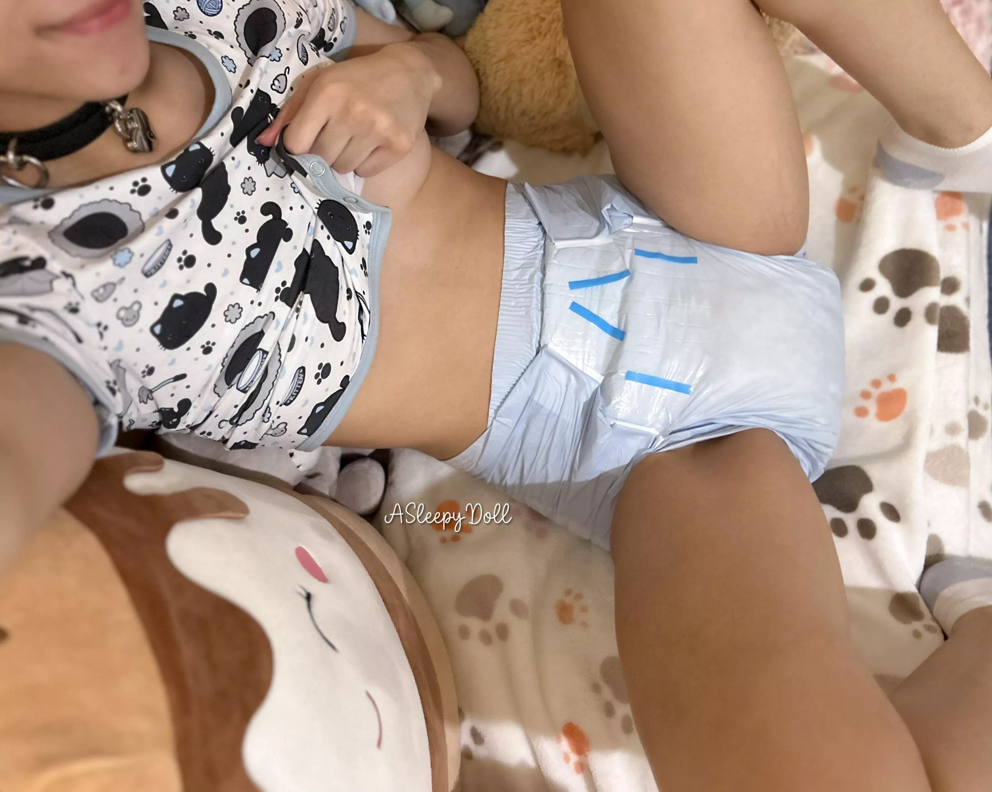 cat girls deserve to be collared too 🐈‍⬛ even the diapered ones ♡ posted by asleepydoll