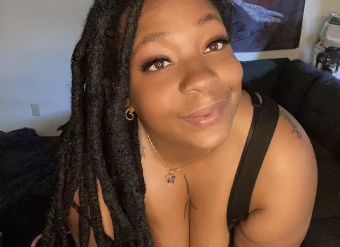 Happy Monday 💚 by Deebeautifulme