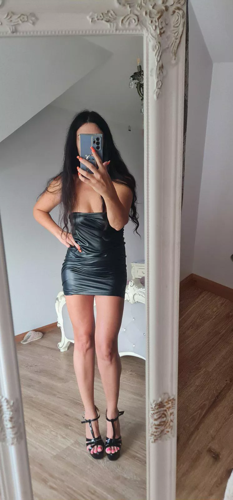 I am 42 y.o hot mom posted by catsweethot