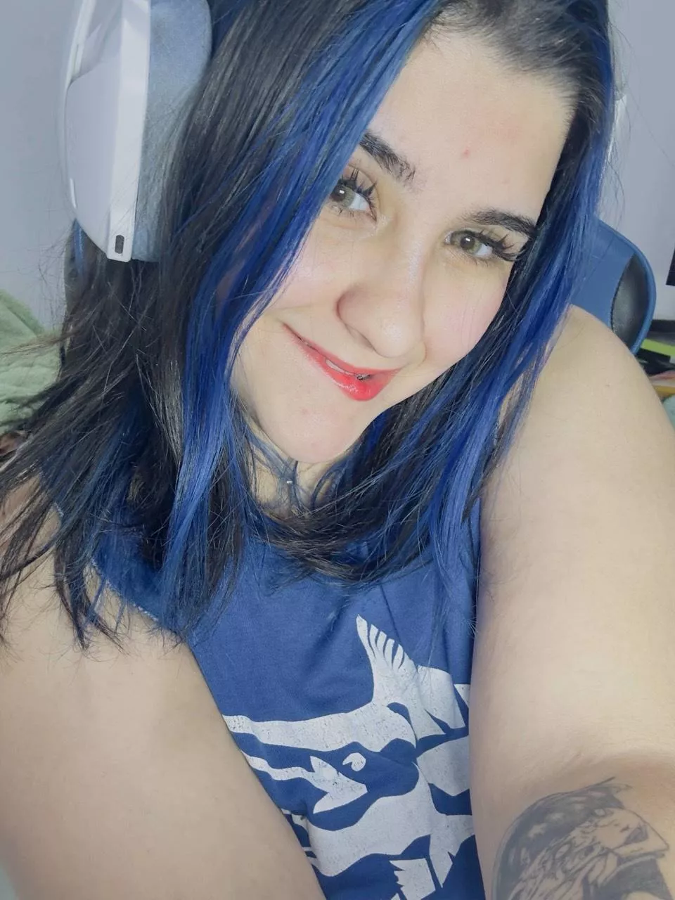 I felt pretty here. posted by GirlySeductiveMiku47