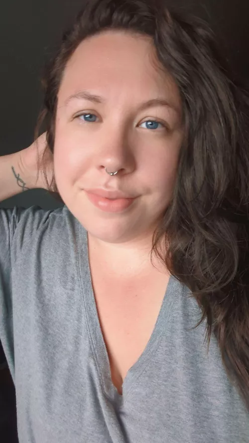 Just a little picture in my bedroom window to wish you a happy Monday! 💋 by autumn_winters_of