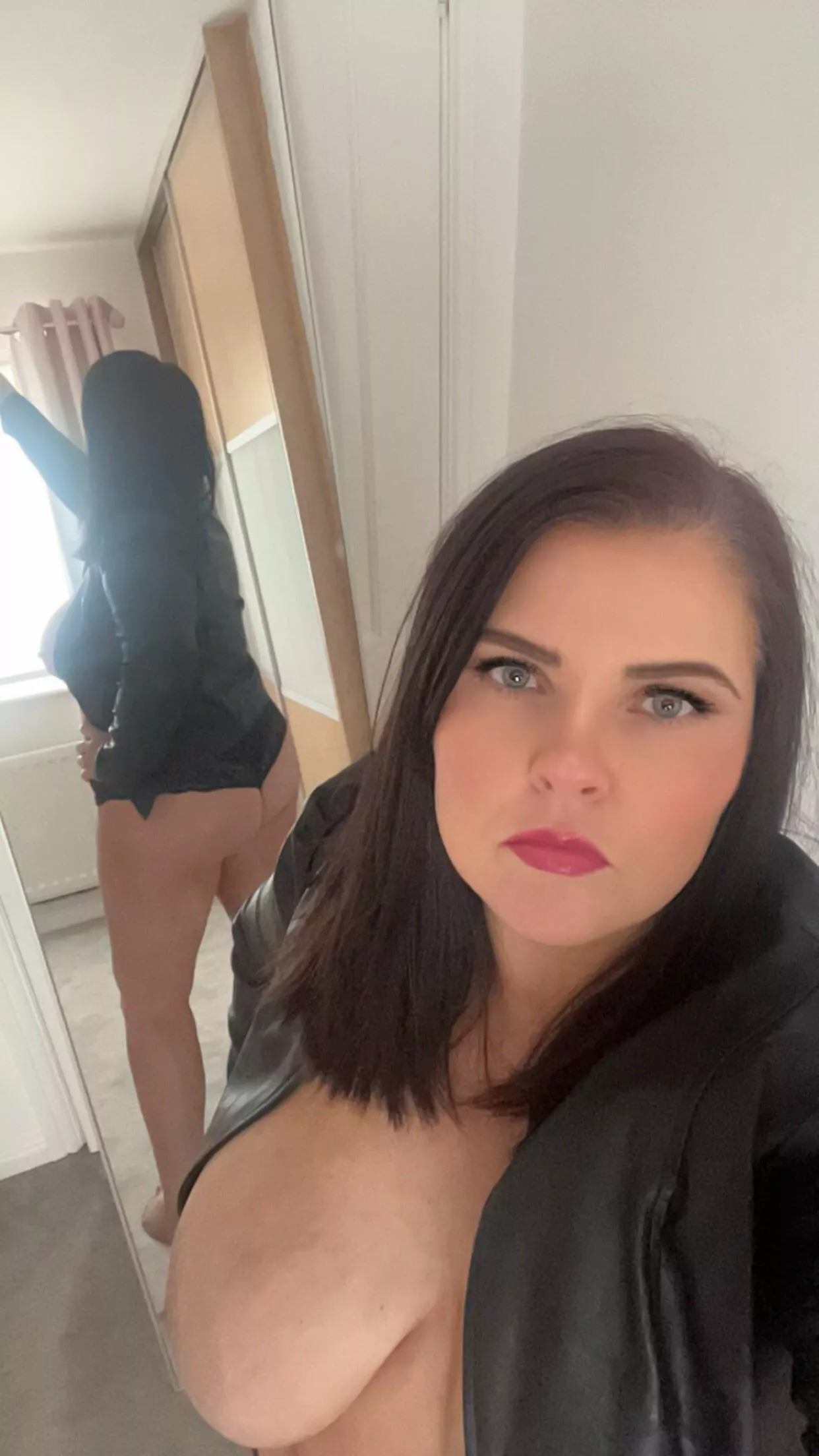 Leather and bare skin is a great combination  posted by Emmastorm69