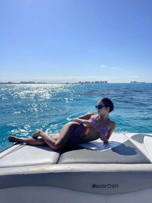 Legs are my best asset by Lilly_lovey