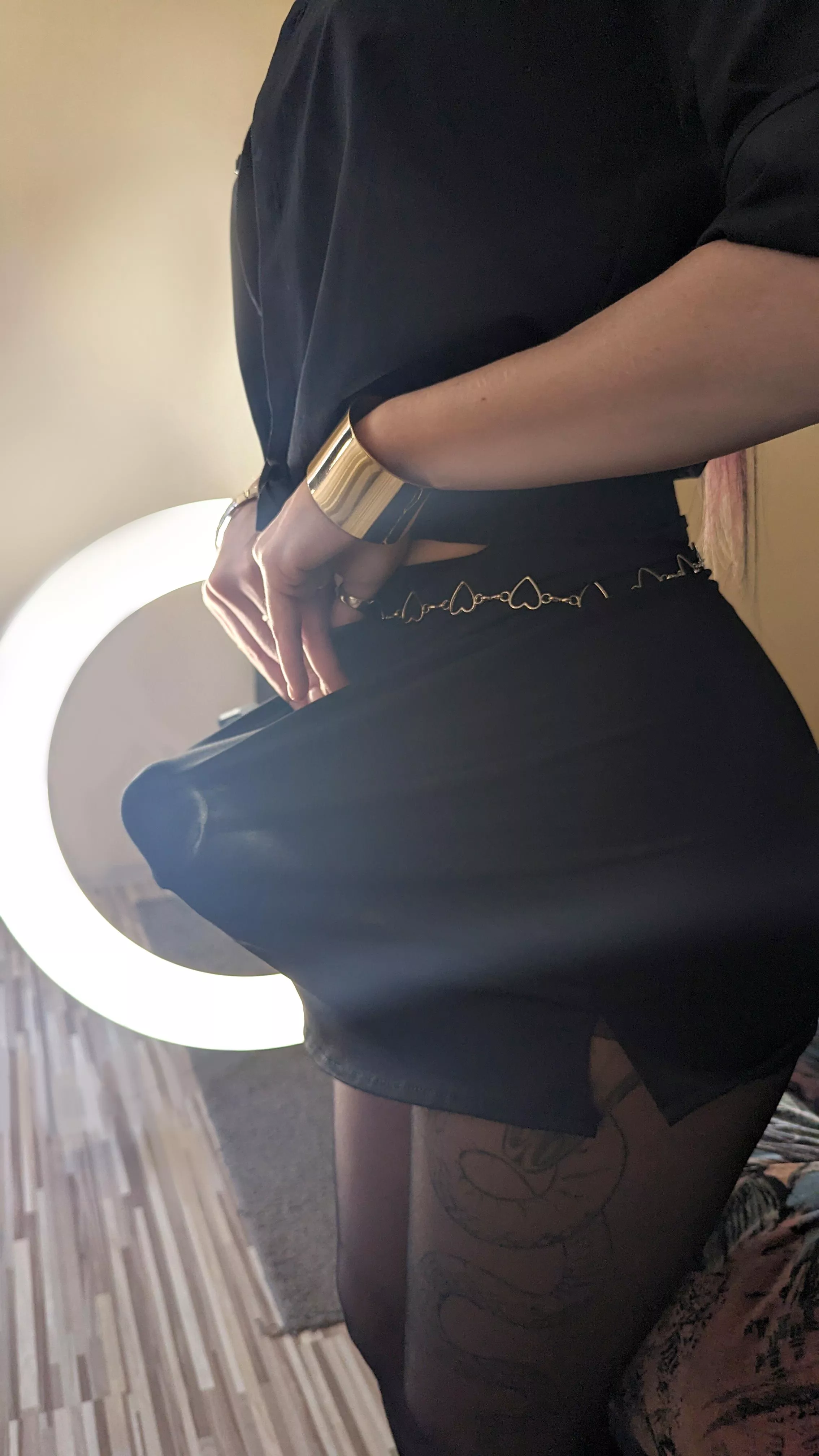 My massive cock won't calm down posted by Vampandbeauty