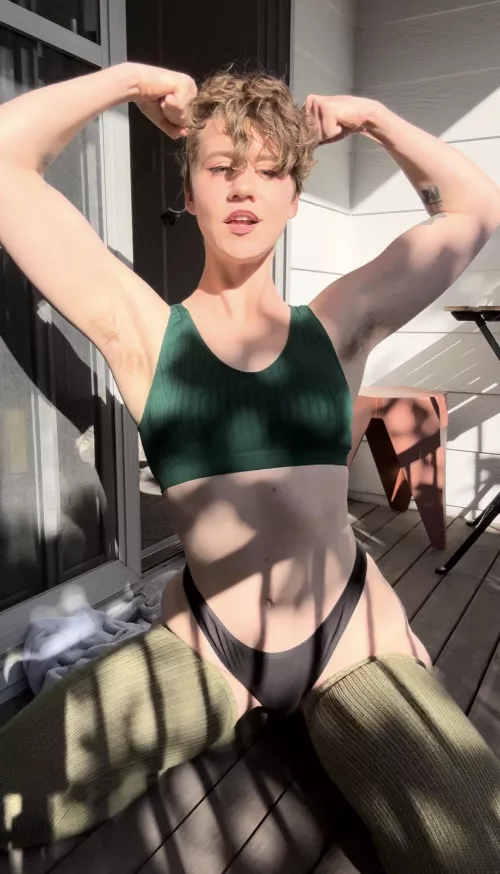 Sun’s out, guns out 😎 by DonnaMaeTrichs