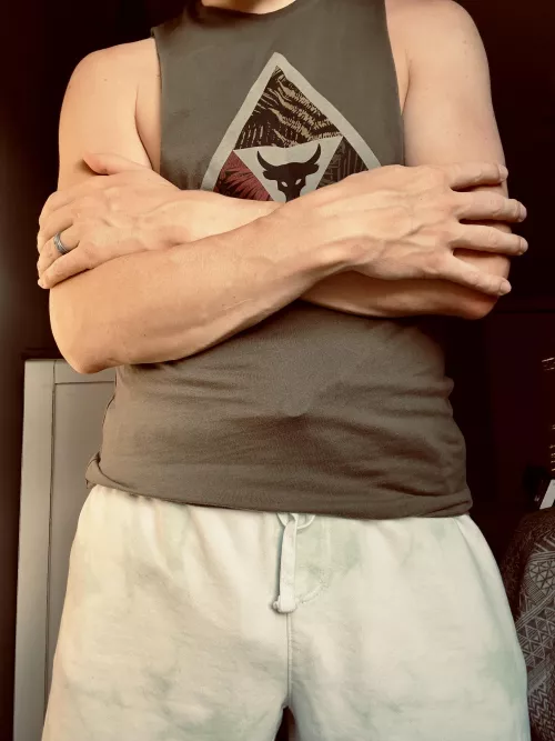 Who needs a hug by beerzNbriefz