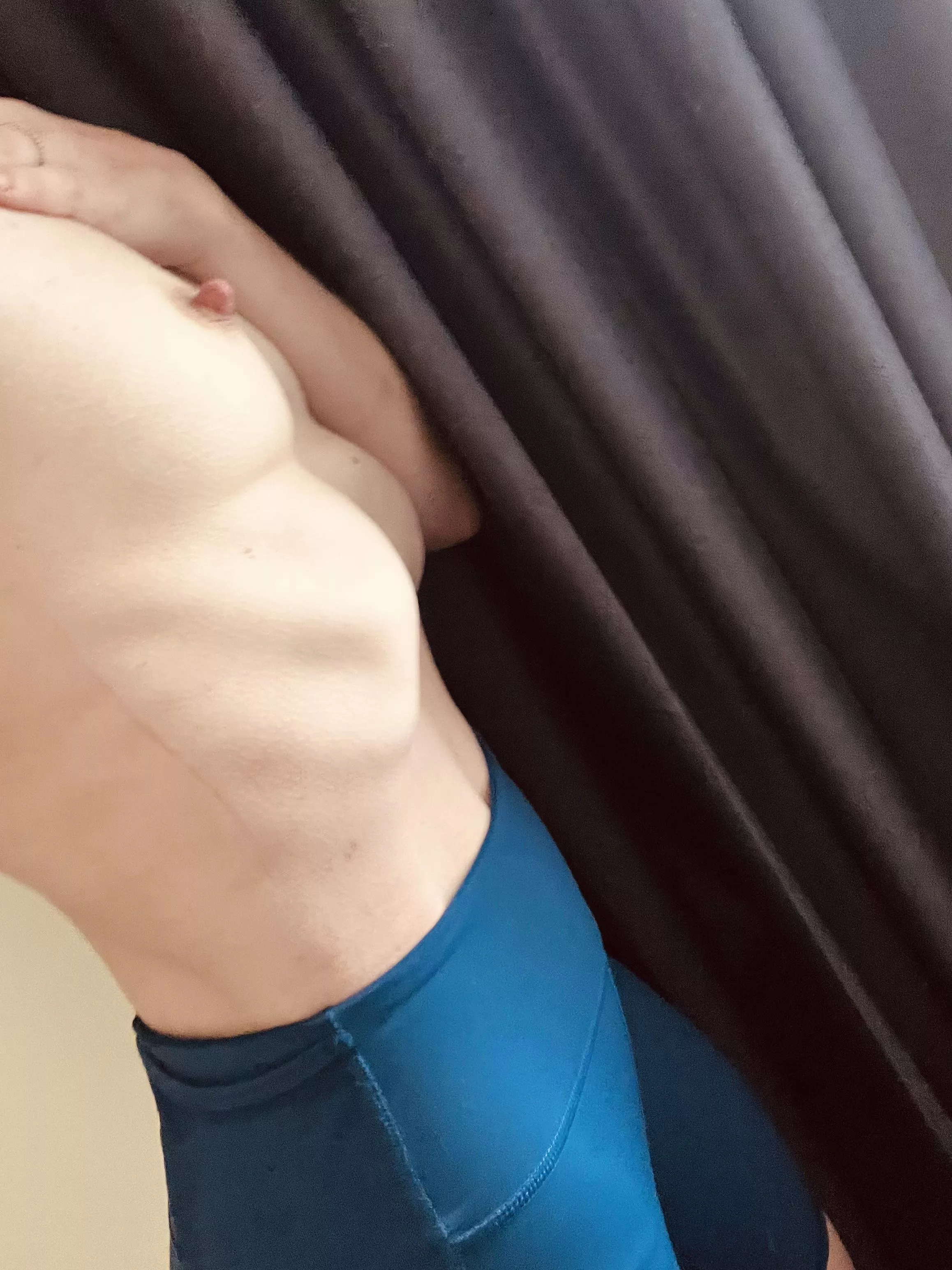 Always on display 🥰 posted by JustAGirl_inherworld