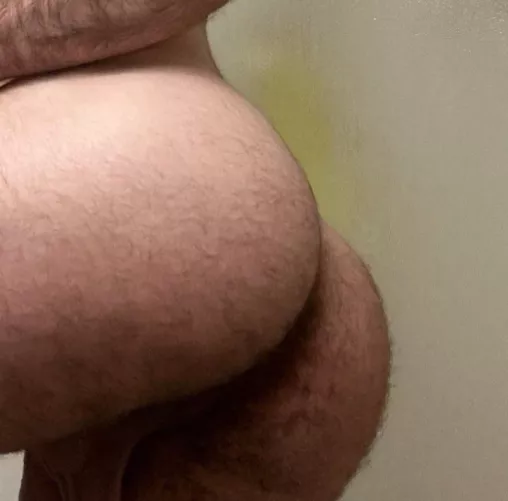 Any fit dads want this straight hairy ass? by bro1729374728