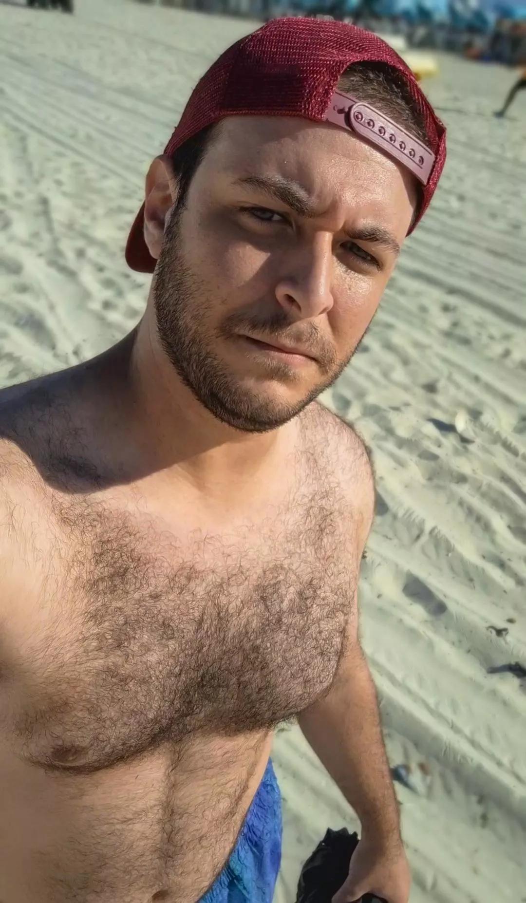 Hanging out by my hairy self posted by Trabox