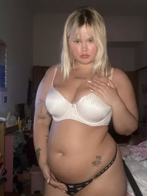 I just keep getting bigger  by wispy_girlwa