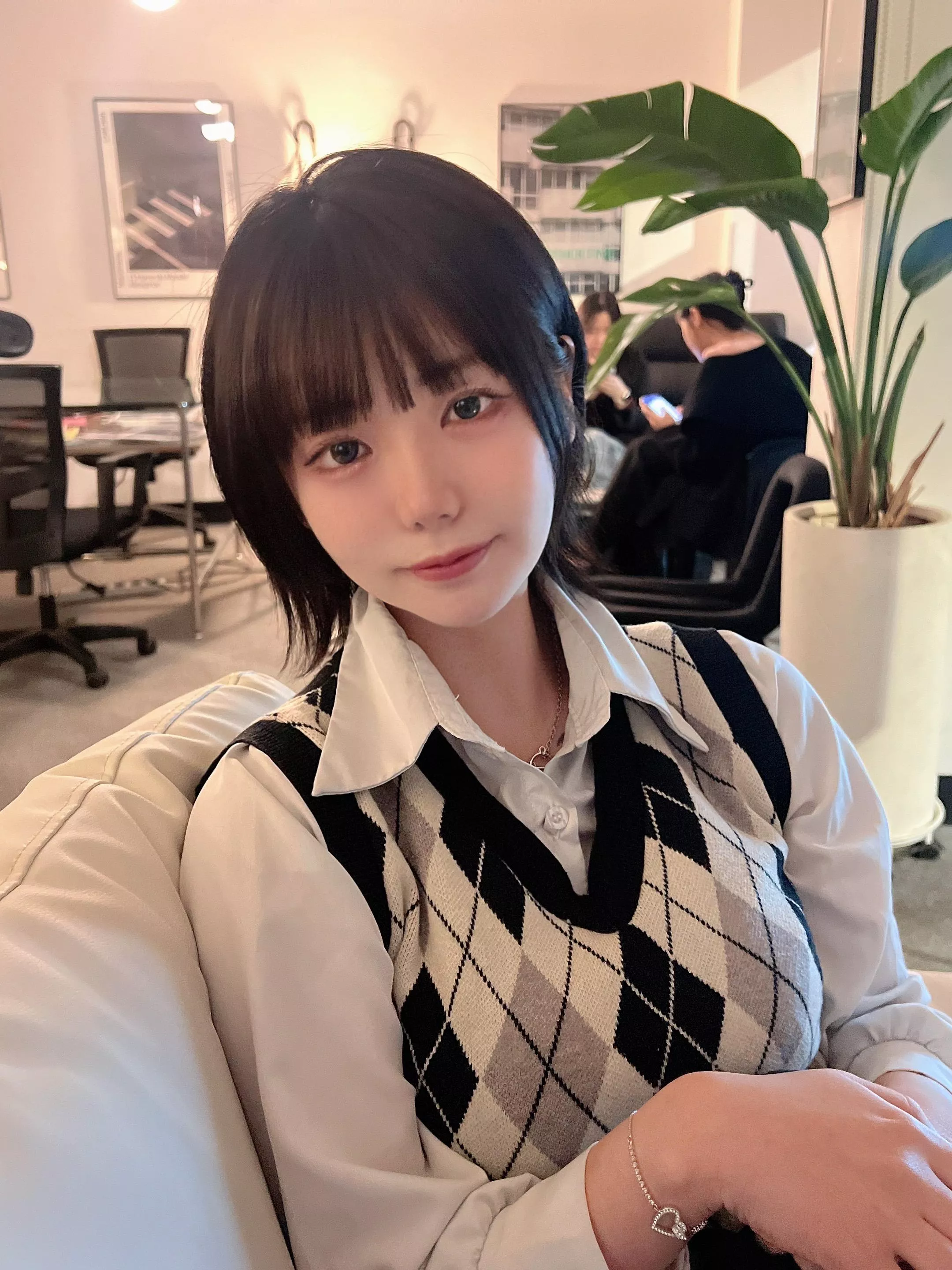 If I gave you my number, what name will you save me as in your contacts? posted by Minimum-Fisherman142