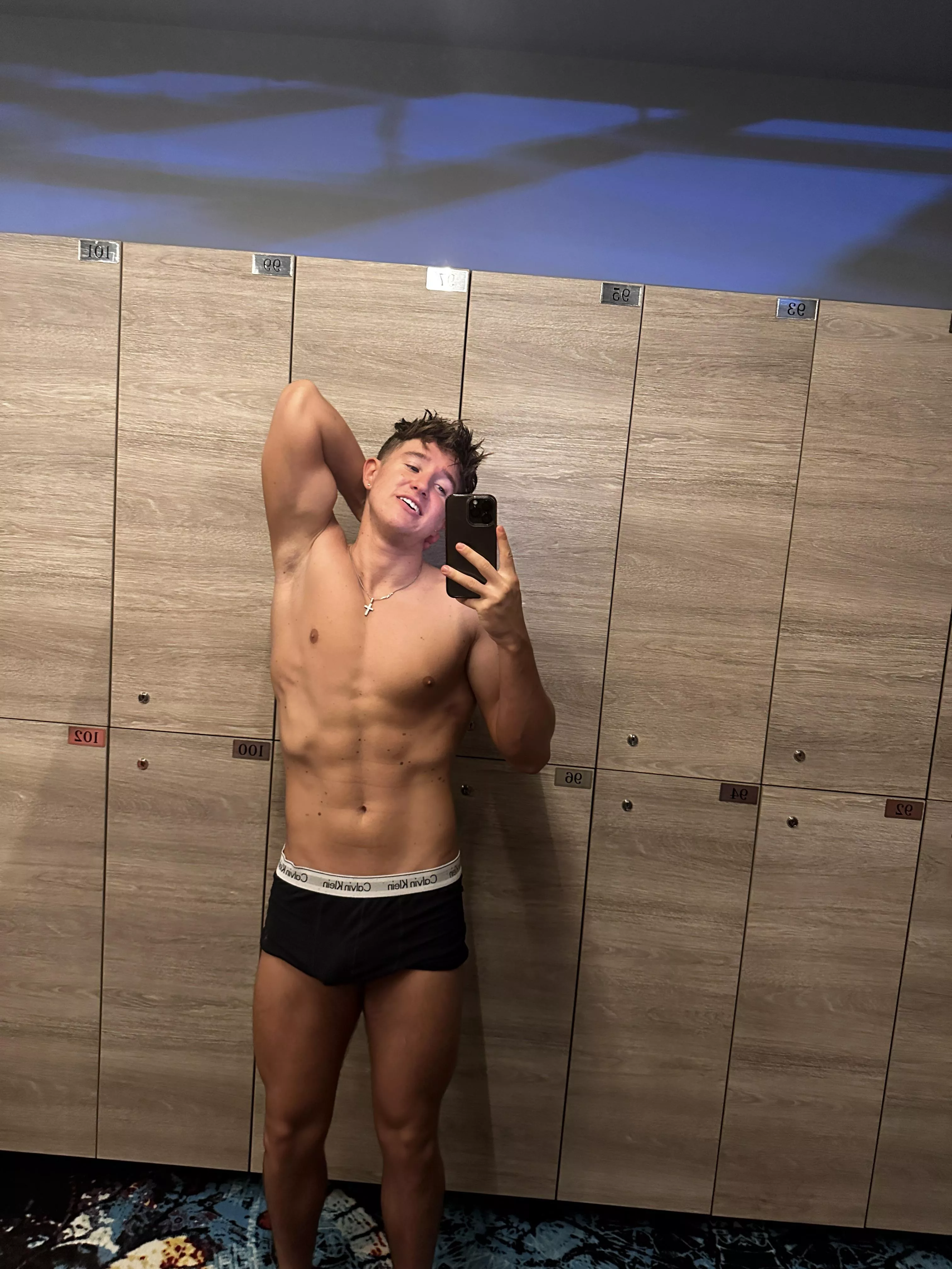 LIVE NOW😜 [Cb: christianlevine_ ] posted by Unlucky_Technology64