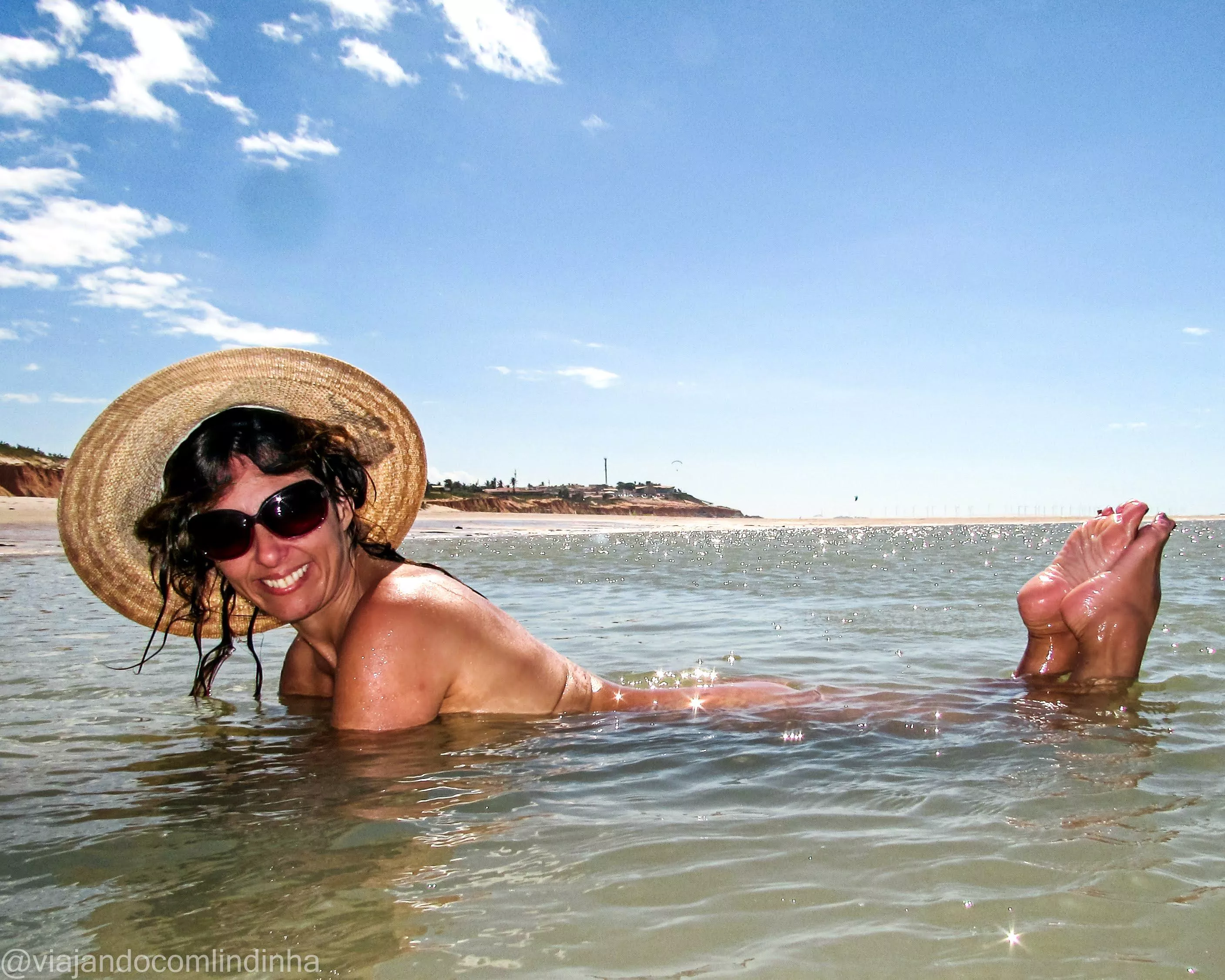 Natural pool on Canoa Quebrada beach. posted by naturalmentelindinha