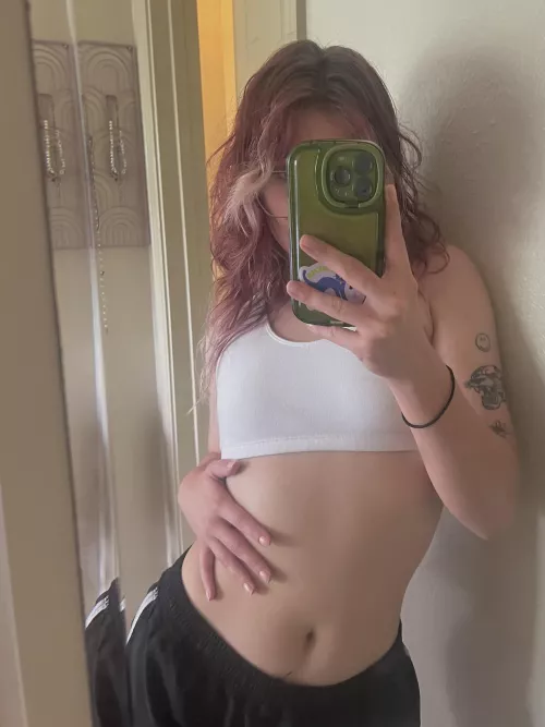 post workout pic! by lilyydayy