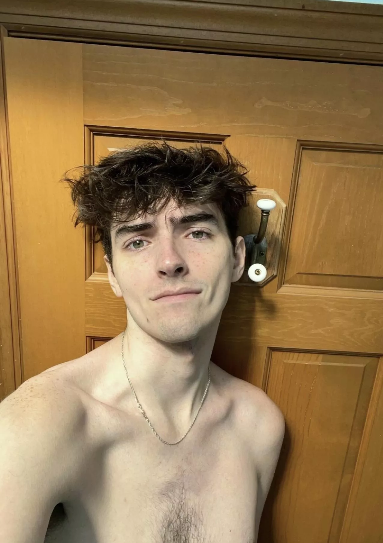 (20m) Longing for intimacy posted by Low_Grapefruit2196